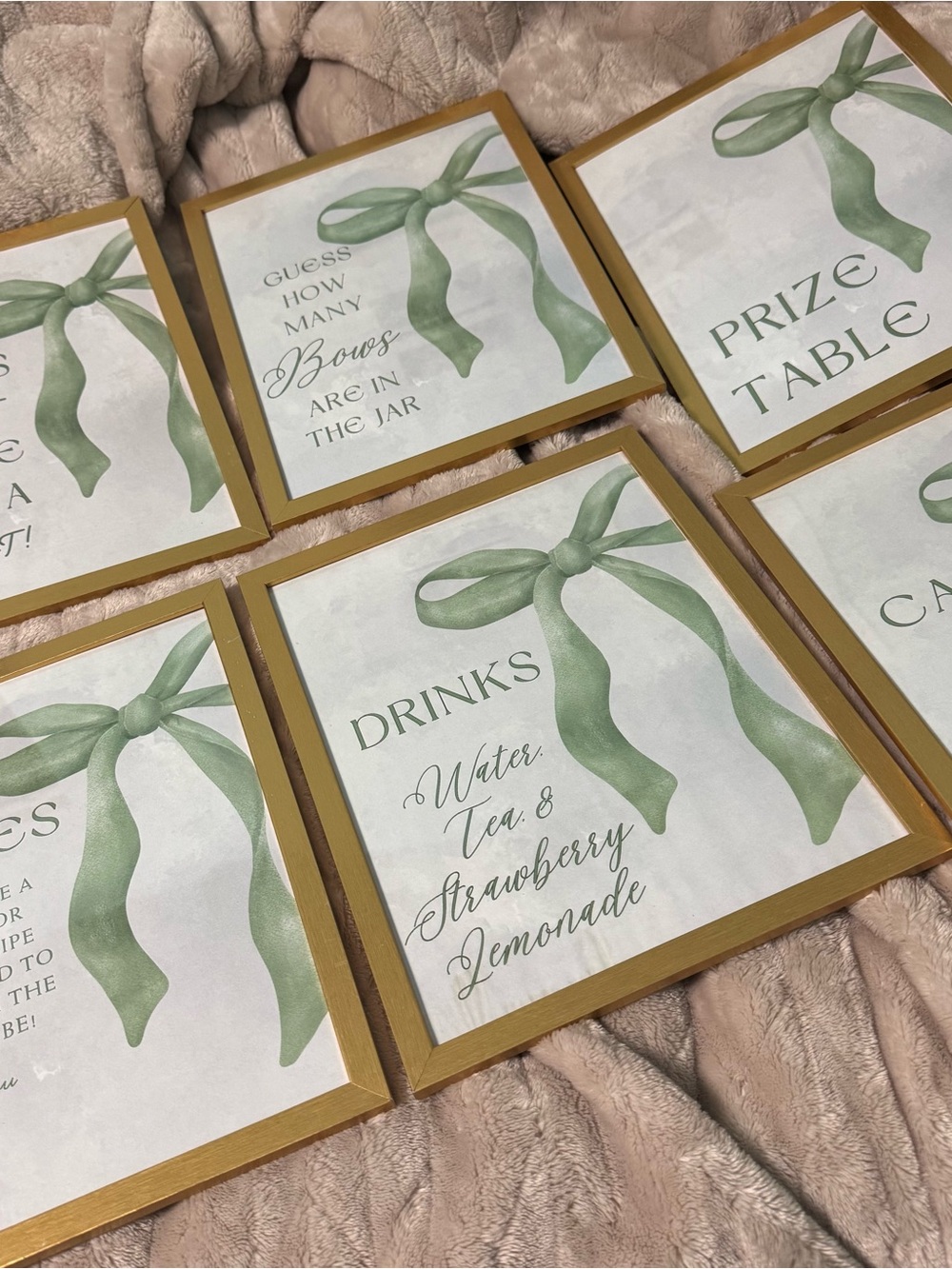 Amazon Gold-Trim Green Ribbon Party Signs Set - Picture 2 of 4